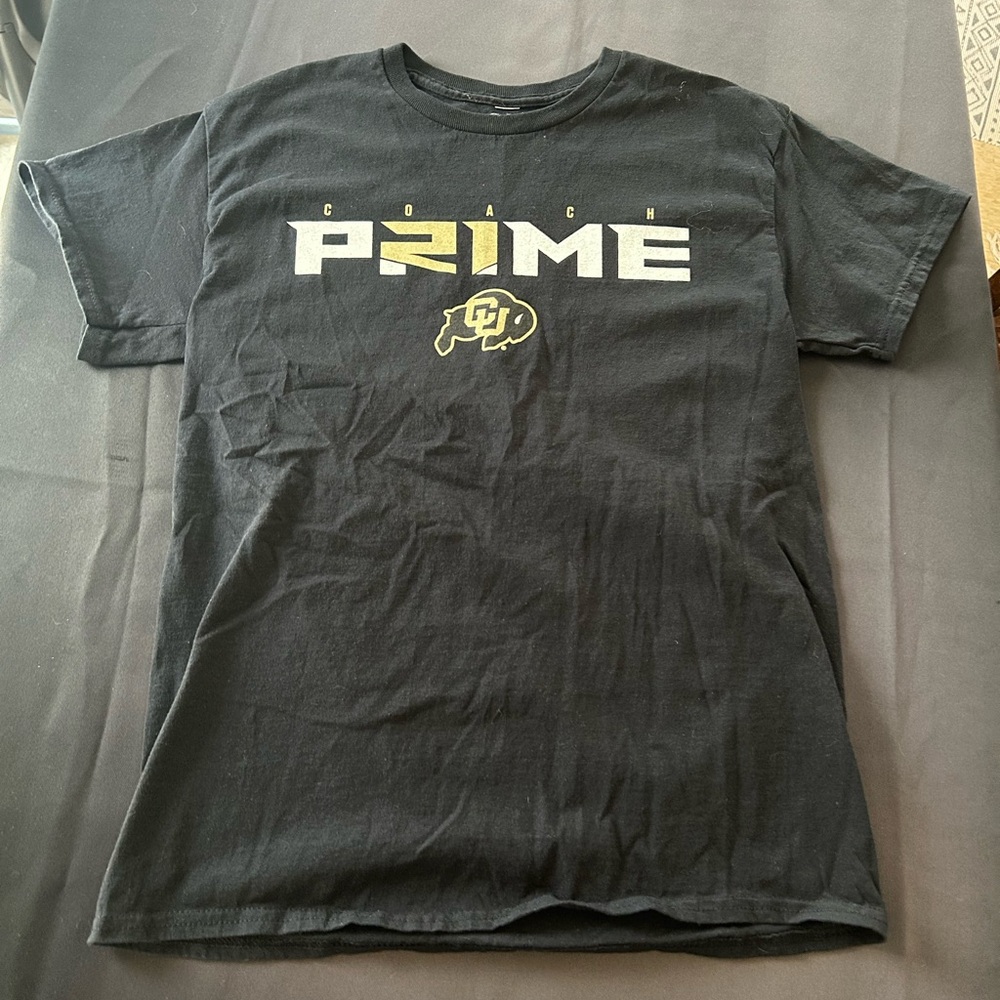 Men’s Colorado Football Coach Prime Tee